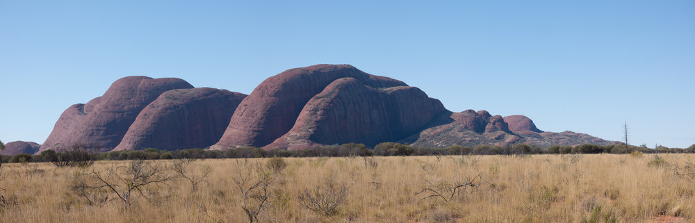 Kata Tjuta around midday from the south-west, panoramic stitch (four shots), Leica CL and 55-135mm lens